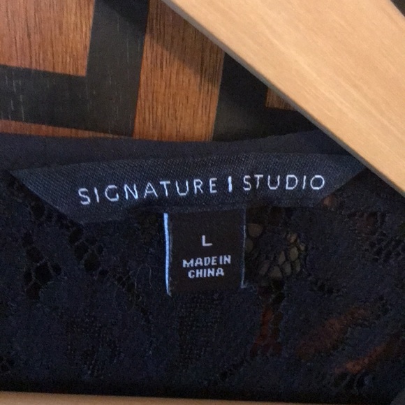 Signature Studio Women’s blouse Size L has 3/4 sleeve in great condition - Picture 5 of 12